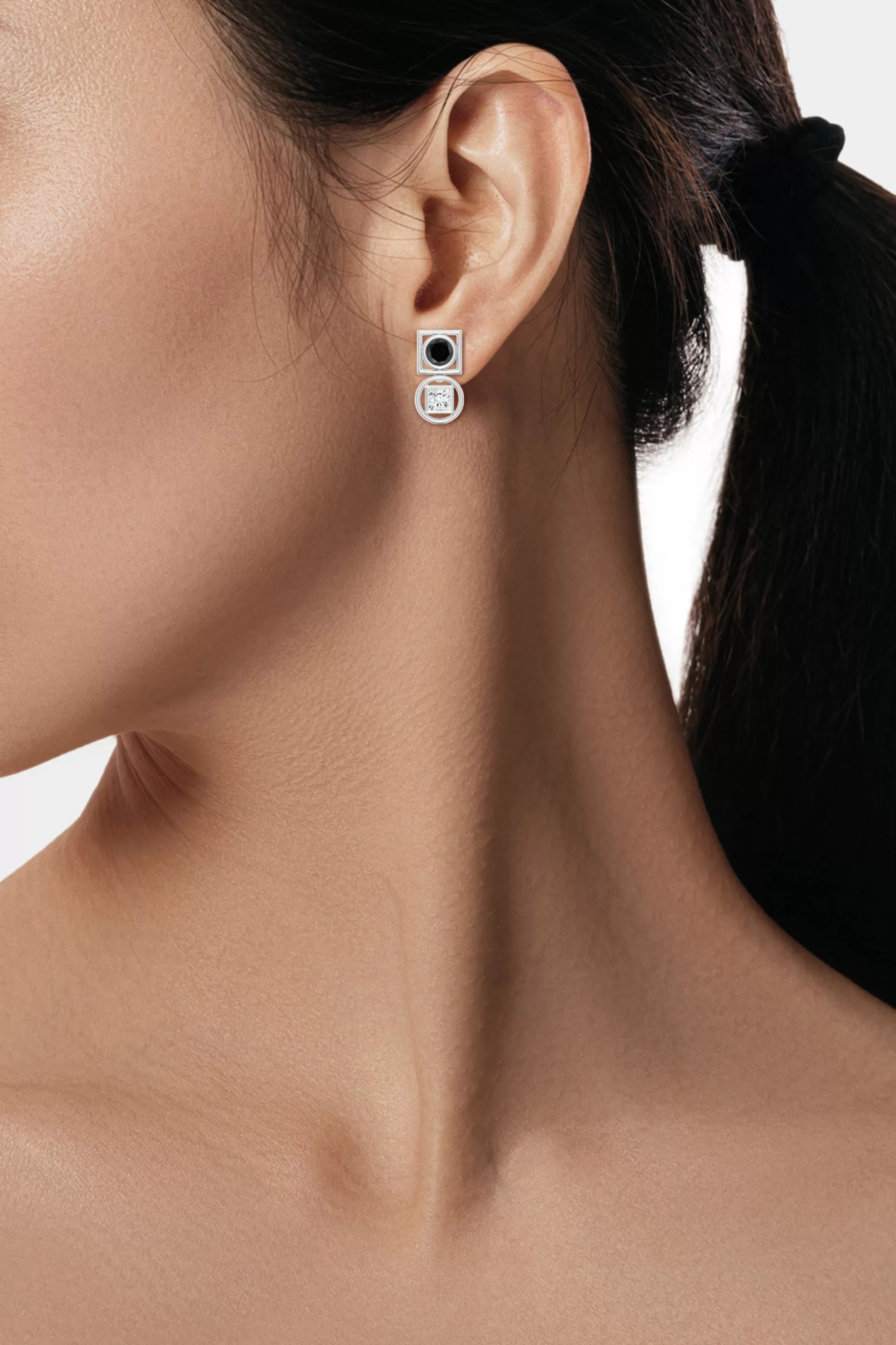 Natori Earrings | Infinity<Infinity 14K Gold With Black & White Diamond Two Stone Studs